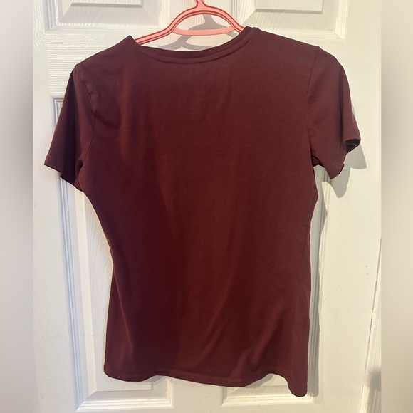 Harry Potter T-shirt Hogwarts Gryffindor relaxed fit crew  collar short sleeve - Picture 2 of 4